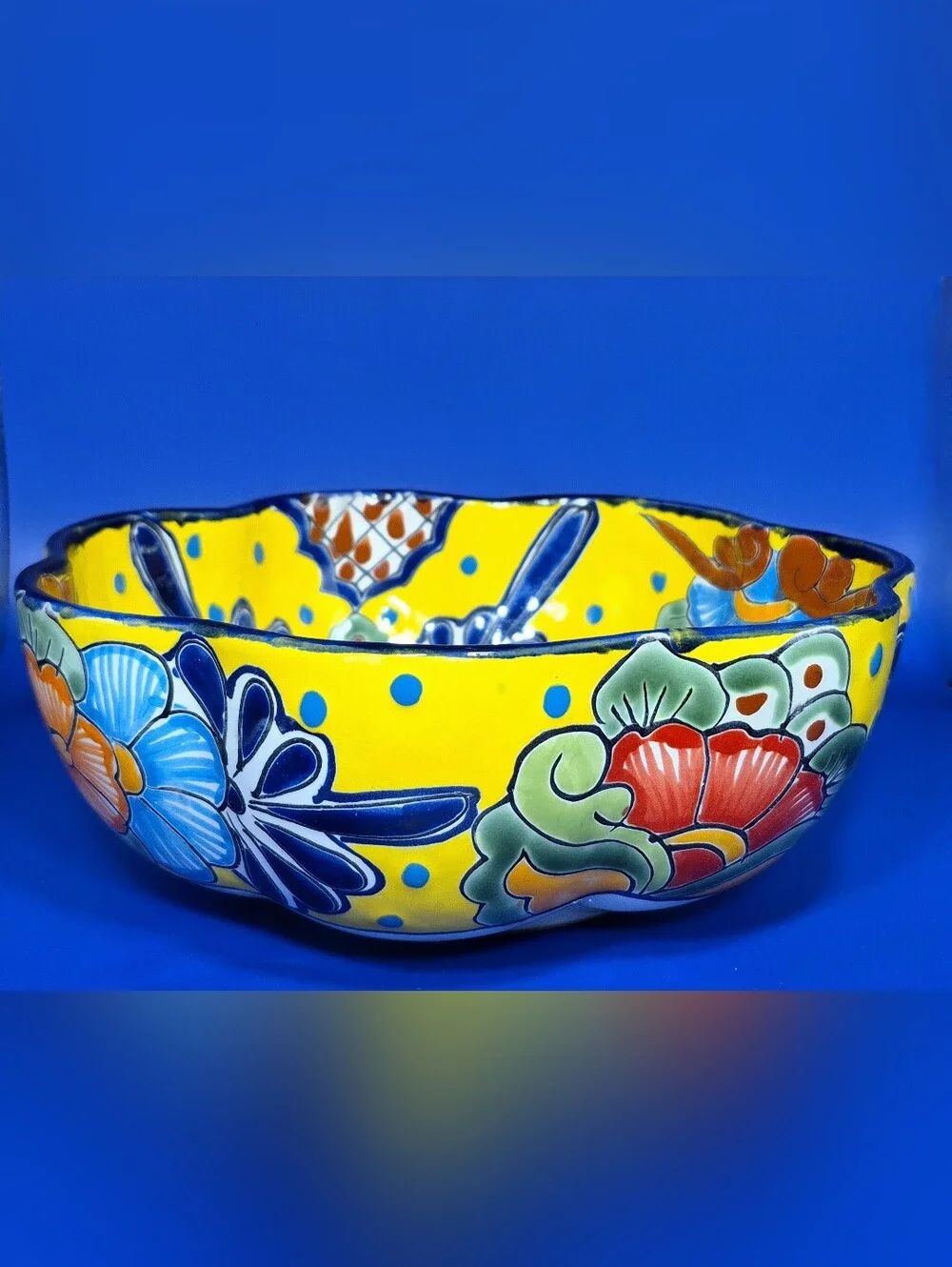 Vibrant Mexican Talavera Scalloped Ceramic Serving Bowl - 9